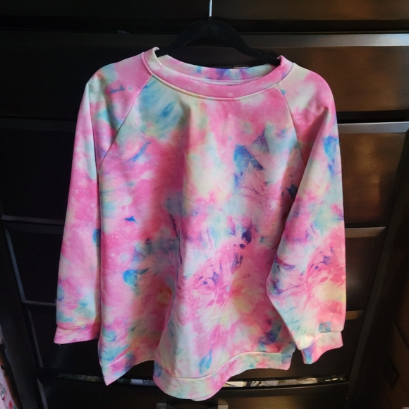 temu Tops - 3/$12 No name sweatshirt 3xl- COLORFUL